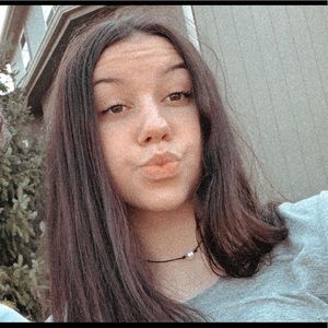 Meet your Posher, Kaelyn